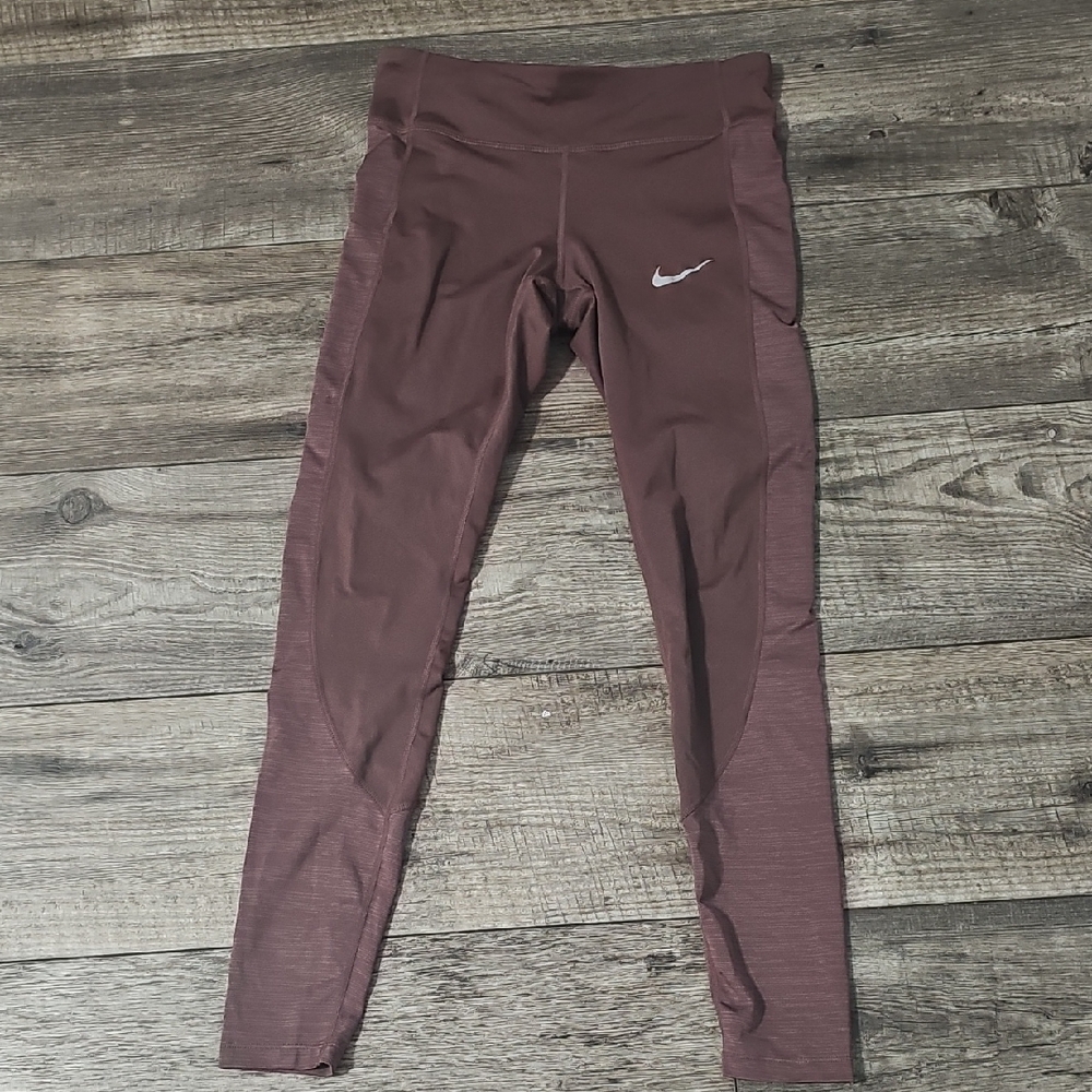 Nike Women's Leggings in Maroon